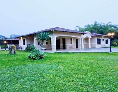 Casa Campestre Amoblada YARUMOS